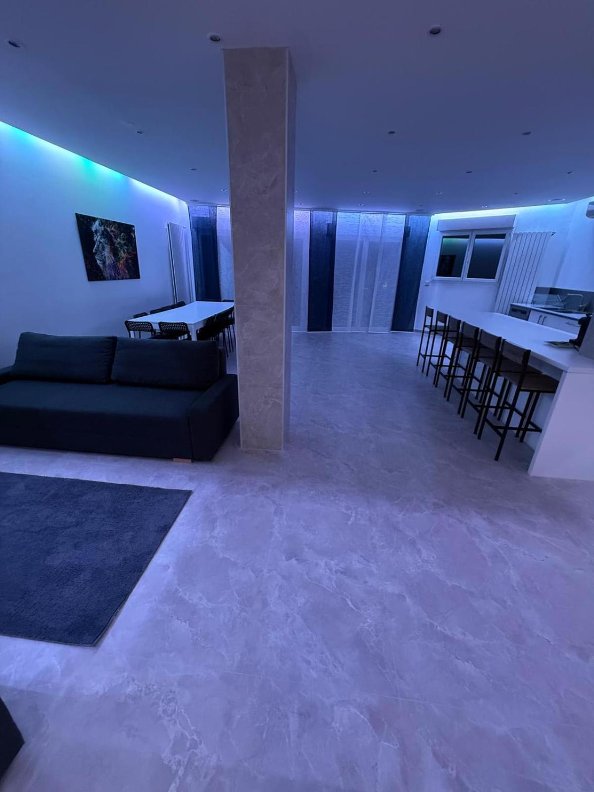 Maison Frappaz - 4 Bedrooms With Garden 维勒班 外观 照片
